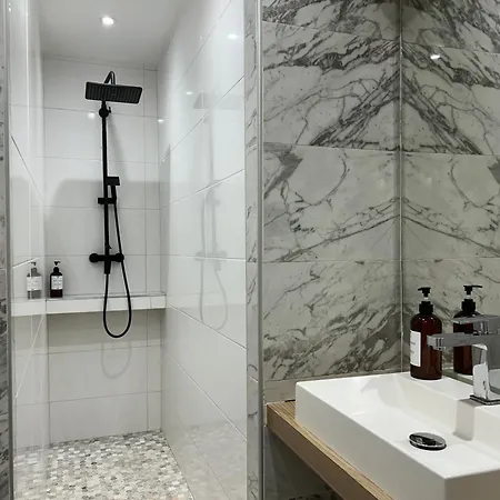 Magnifique Avec Terrasse, Parking Et Vue Sur L'ocean Pour 6 *